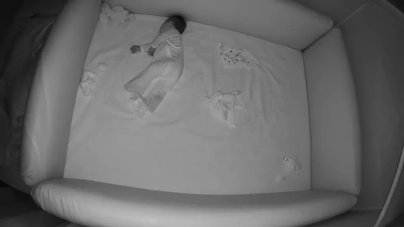 새벽에 자꾸 깨는 아이에서 통잠자는 아이